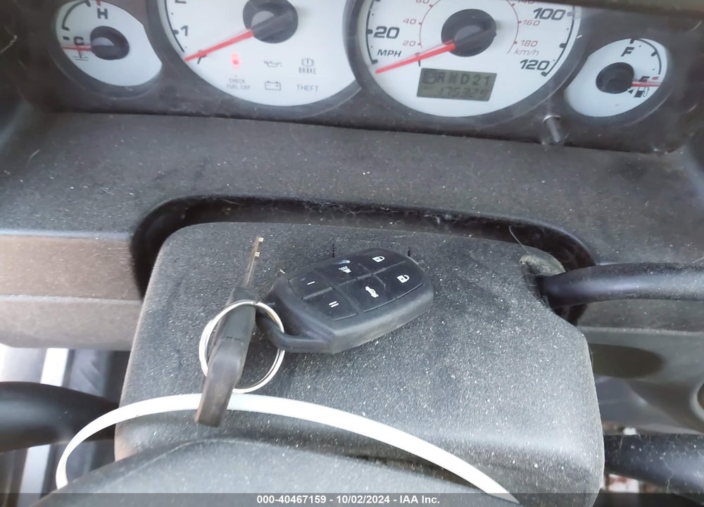 2004 FORD ESCAPE XLT VIN: 1FMYU93184KA38985