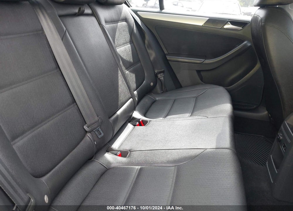 2011 VOLKSWAGEN JETTA 2.0L TDI VIN: 3VWLL7AJ3BM090441