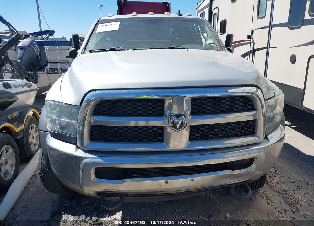 2016 RAM 5500 CHASSIS TRADESMAN/SLT VIN: 3C7WRNALXGG340092