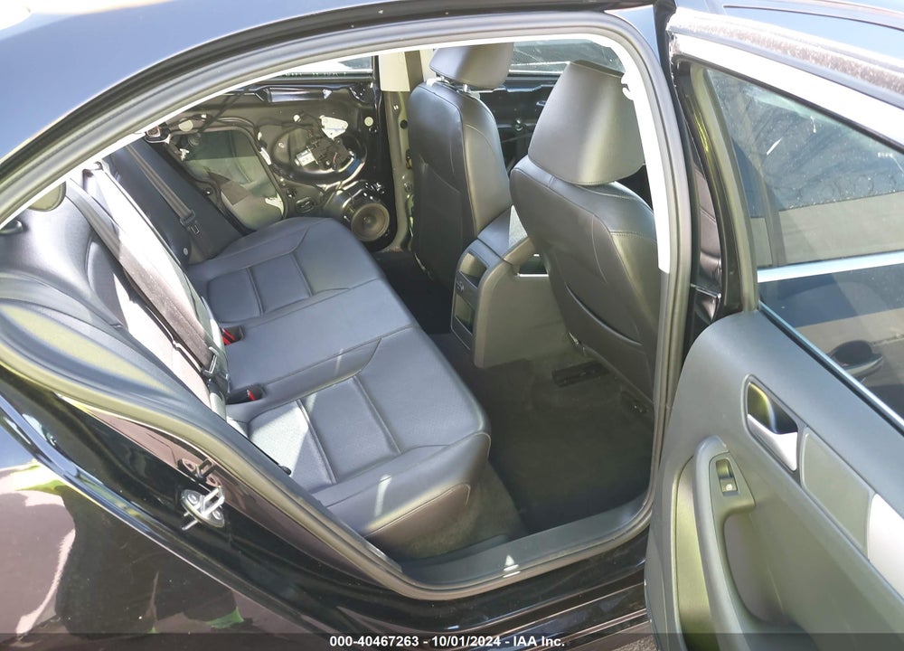 2017 VOLKSWAGEN JETTA 1.4T SE VIN: 3VWDB7AJ1HM397493