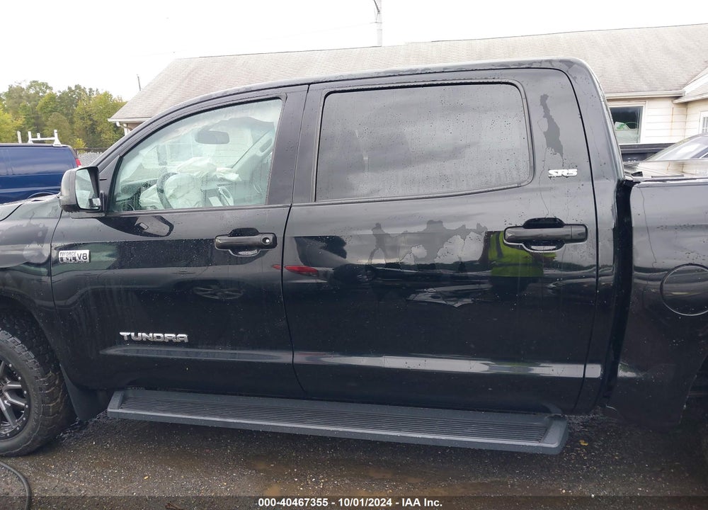 2017 TOYOTA TUNDRA SR5 5.7L V8 VIN: 5TFDY5F10HX631325