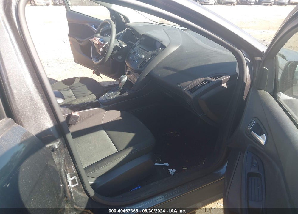 2015 FORD FOCUS SE VIN: 1FADP3F21FL383421