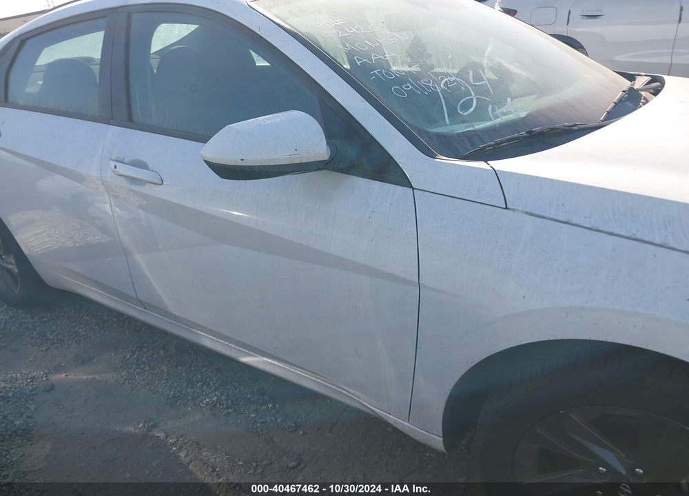 2022 HYUNDAI ELANTRA SEL VIN: 5NPLM4AG5NH066039