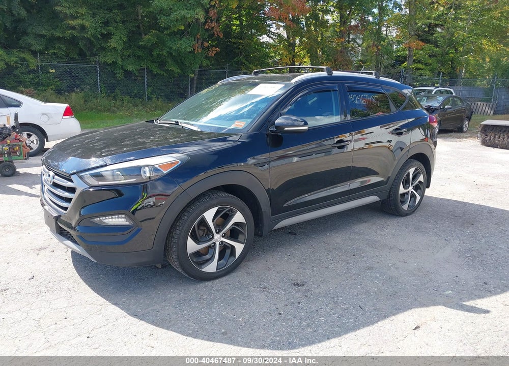 2017 HYUNDAI TUCSON SPORT VIN: KM8J3CA27HU447714