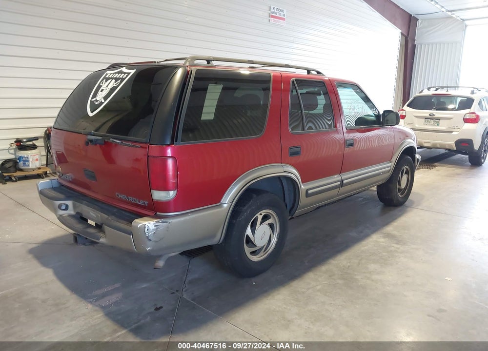 2000 CHEVROLET BLAZER LT VIN: 1GNDT13W6Y2285227