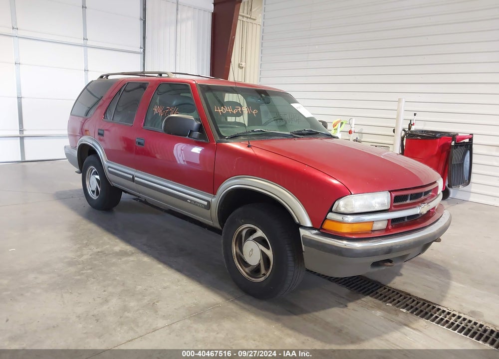 2000 CHEVROLET BLAZER LT VIN: 1GNDT13W6Y2285227