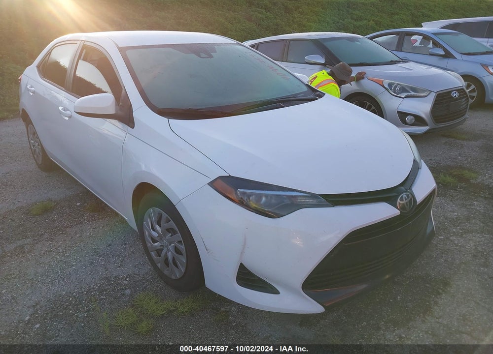 2019 TOYOTA COROLLA LE VIN: 2T1BURHE0KC175519