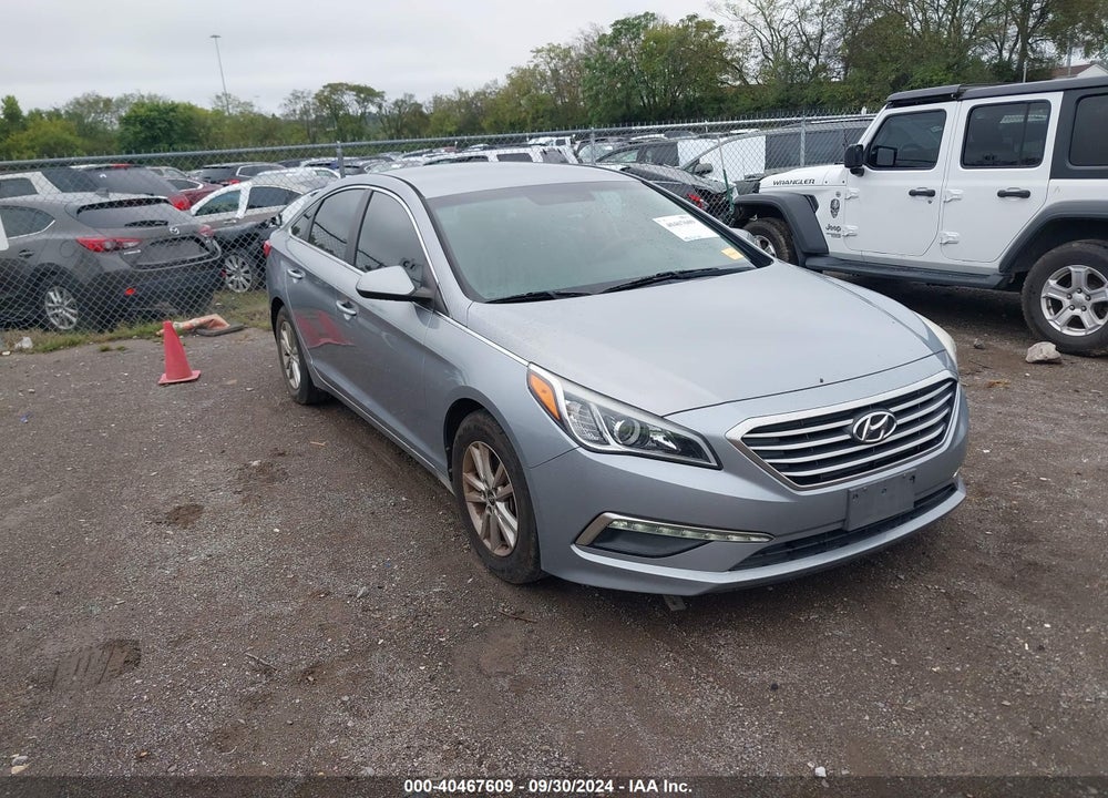 2015 HYUNDAI SONATA SE VIN: 5NPE24AF0FH023512