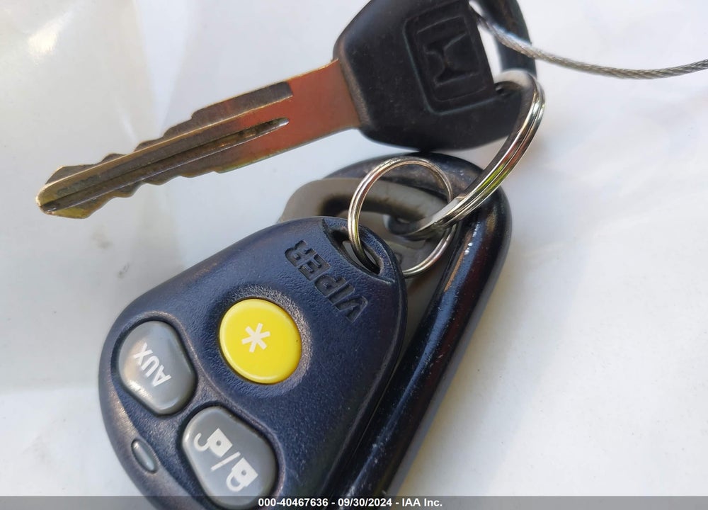 2002 HONDA ACCORD 2.3 LX VIN: 1HGCG66562A155505