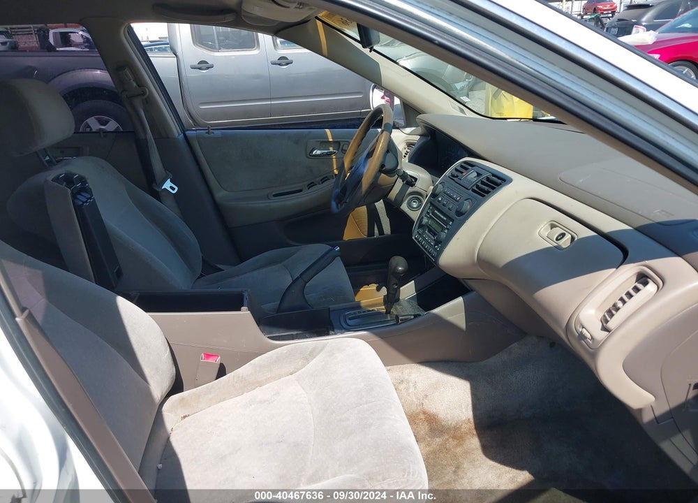 2002 HONDA ACCORD 2.3 LX VIN: 1HGCG66562A155505