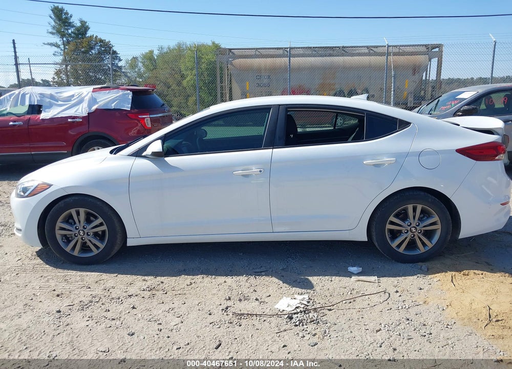2018 HYUNDAI ELANTRA VIN: 5NPD84LF7JH302309