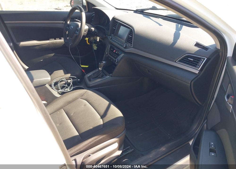 2018 HYUNDAI ELANTRA VIN: 5NPD84LF7JH302309