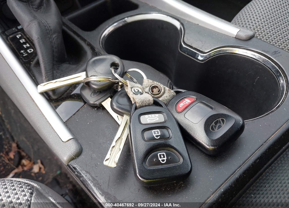 2011 HYUNDAI SONATA GLS VIN: 5NPEB4AC4BH075127