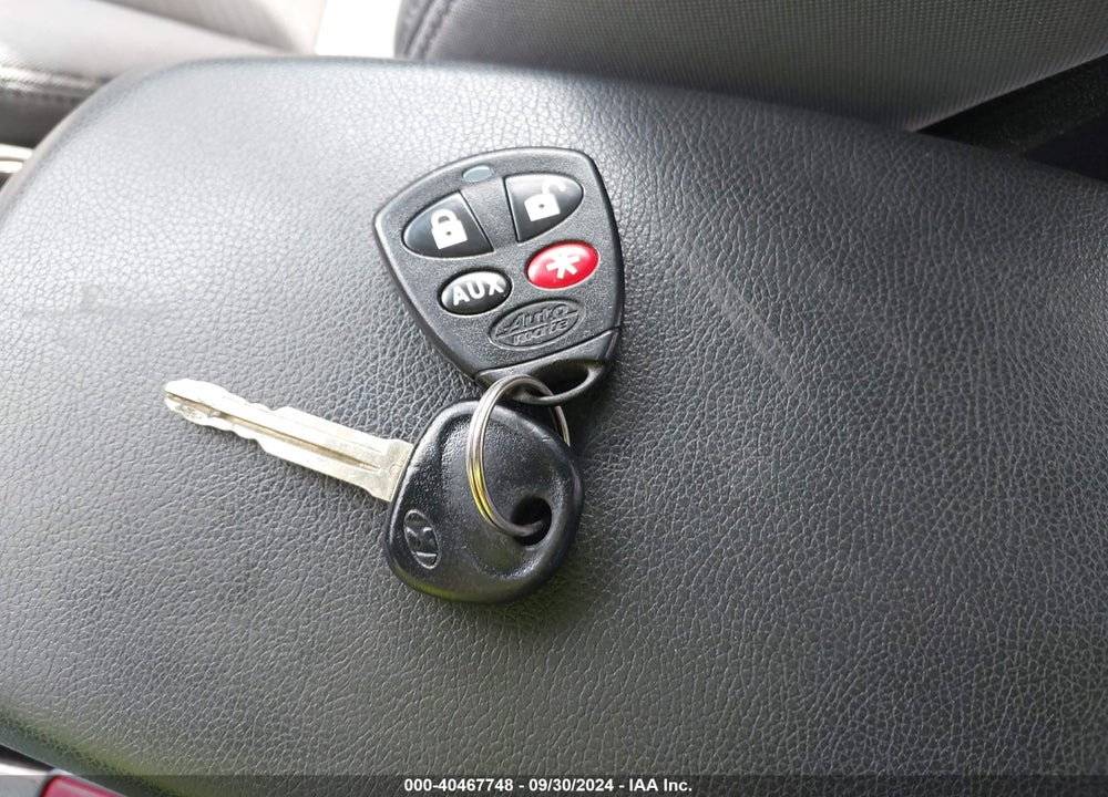2013 HYUNDAI ELANTRA GLS VIN: 5NPDH4AE8DH401946