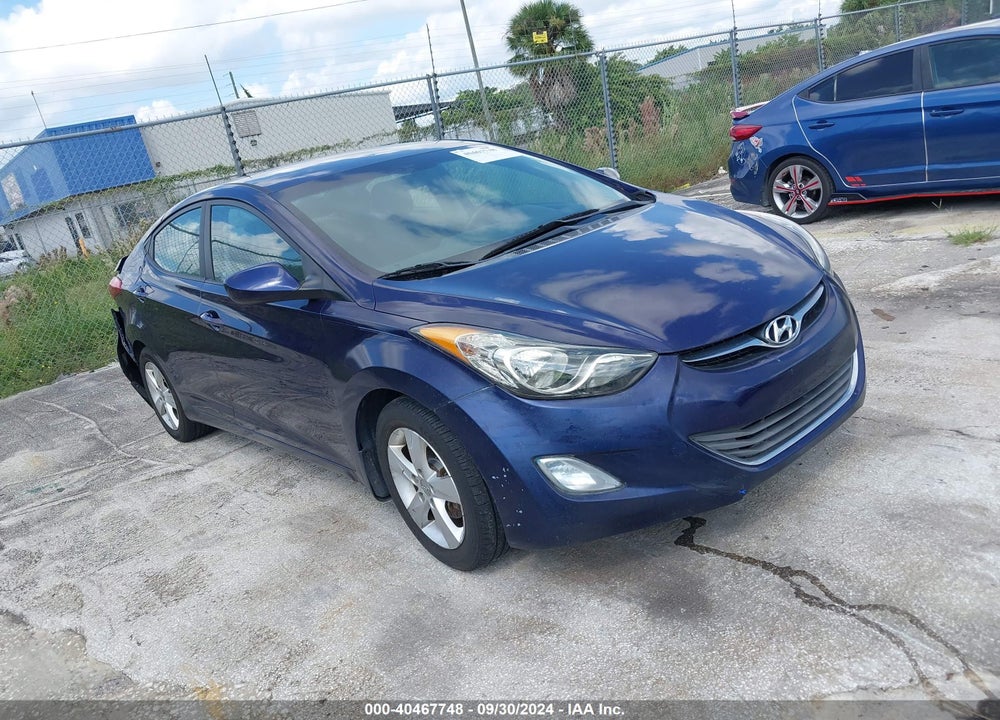 2013 HYUNDAI ELANTRA GLS VIN: 5NPDH4AE8DH401946