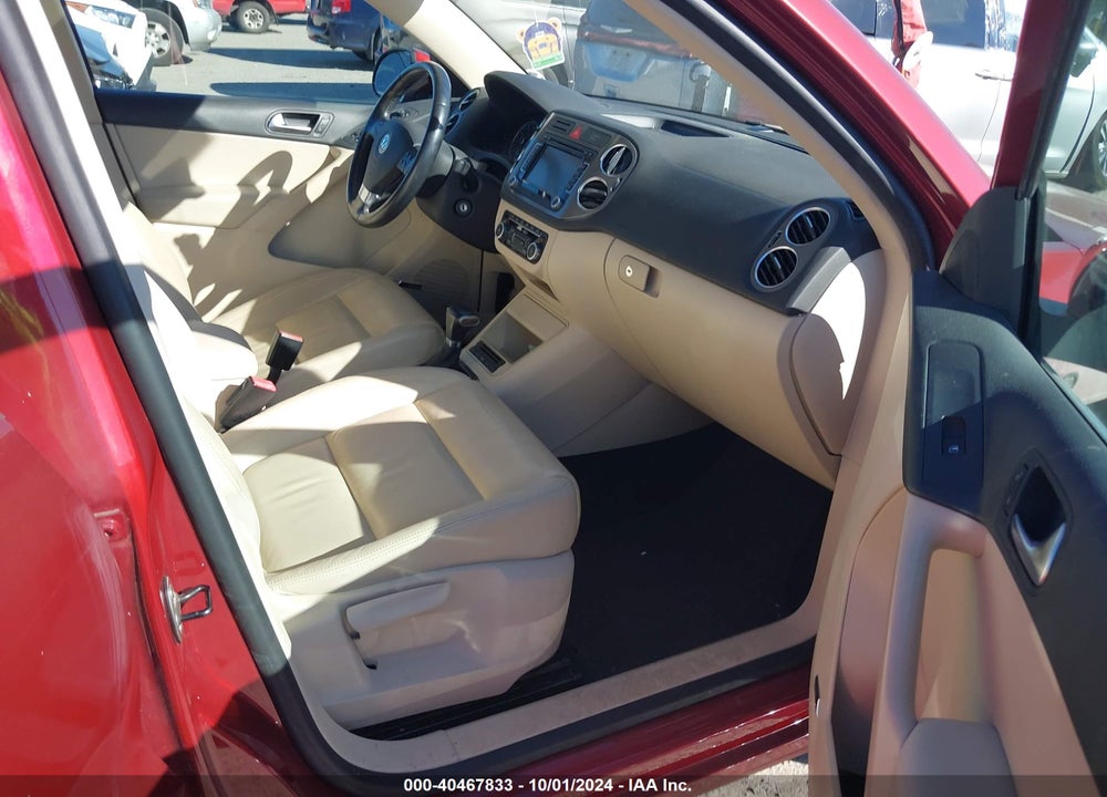 2010 VOLKSWAGEN TIGUAN SEL VIN: WVGBV7AX4AW002116