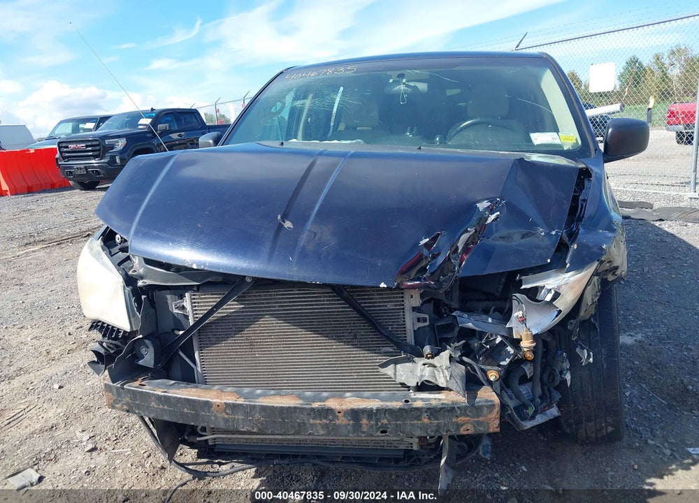 2011 DODGE GRAND CARAVAN EXPRESS VIN: 2D4RN4DG4BR602290