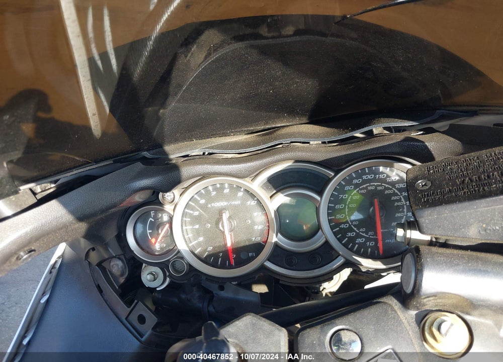 2012 SUZUKI GSX1300 R VIN: JS1GX72A1C2100863