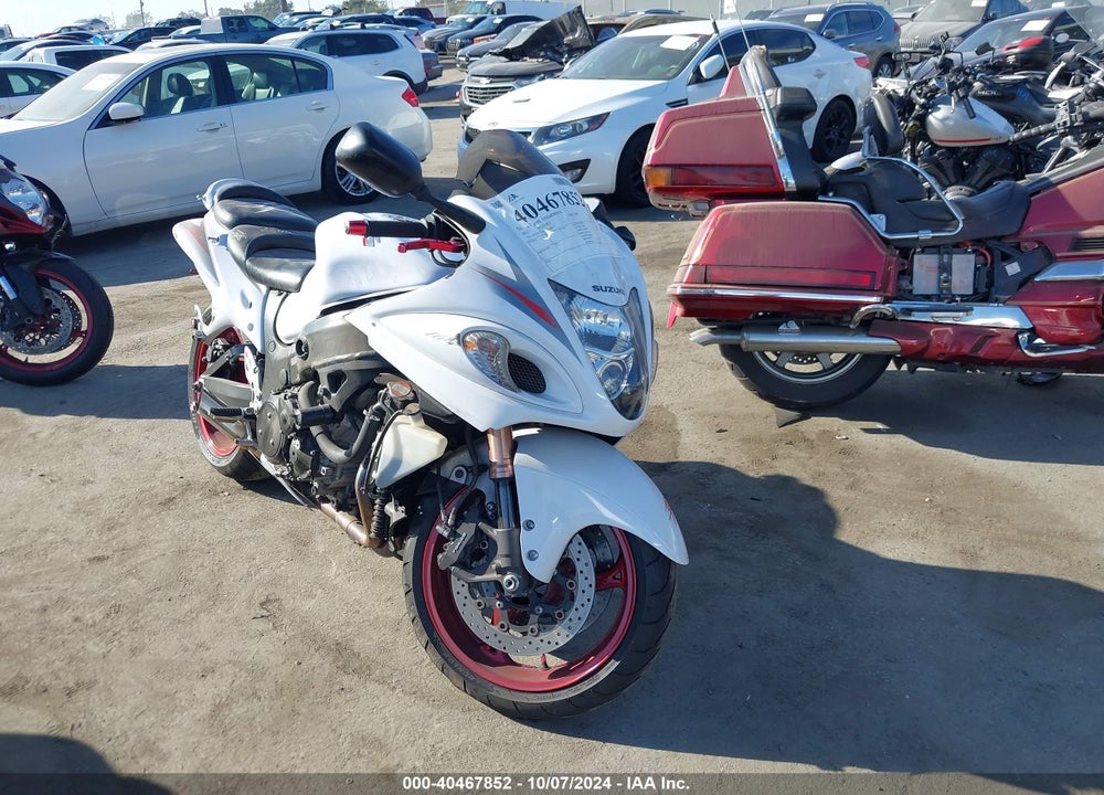 2012 SUZUKI GSX1300 R VIN: JS1GX72A1C2100863