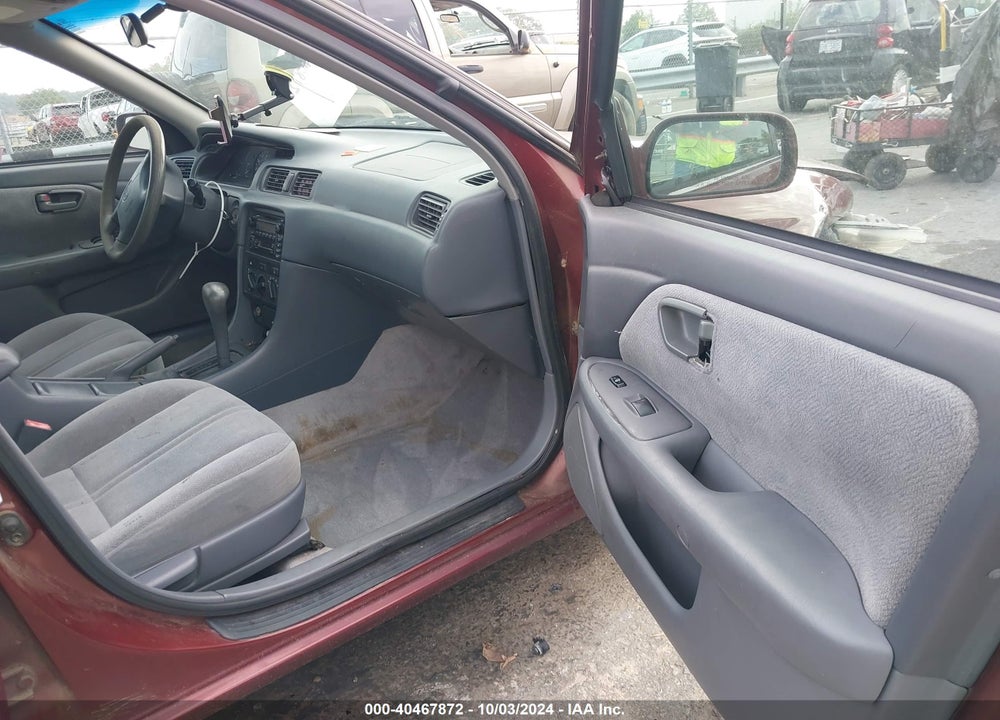 2000 TOYOTA CAMRY CE VIN: 4T1BG22K3YU989846