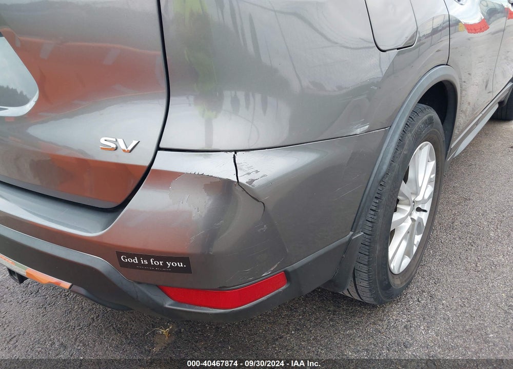 2017 NISSAN ROGUE SV VIN: JN8AT2MT2HW386123