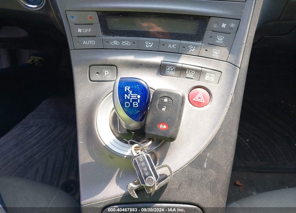 2015 TOYOTA PRIUS TWO VIN: JTDKN3DU2F0484058