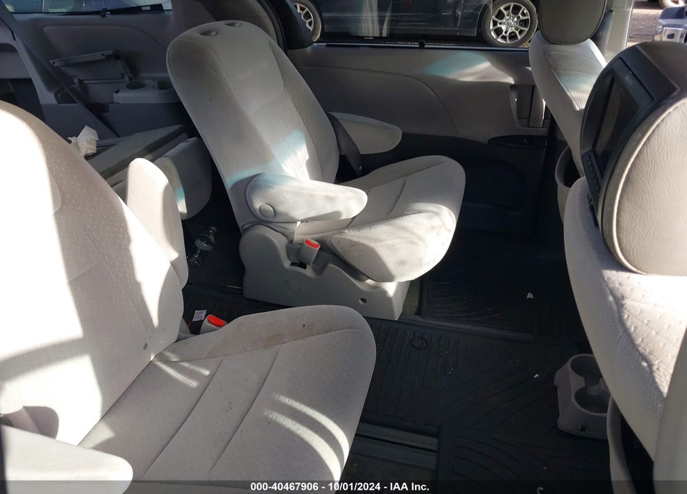 2015 TOYOTA SIENNA LE 7 PASSENGER VIN: 5TDJK3DC0FS109469