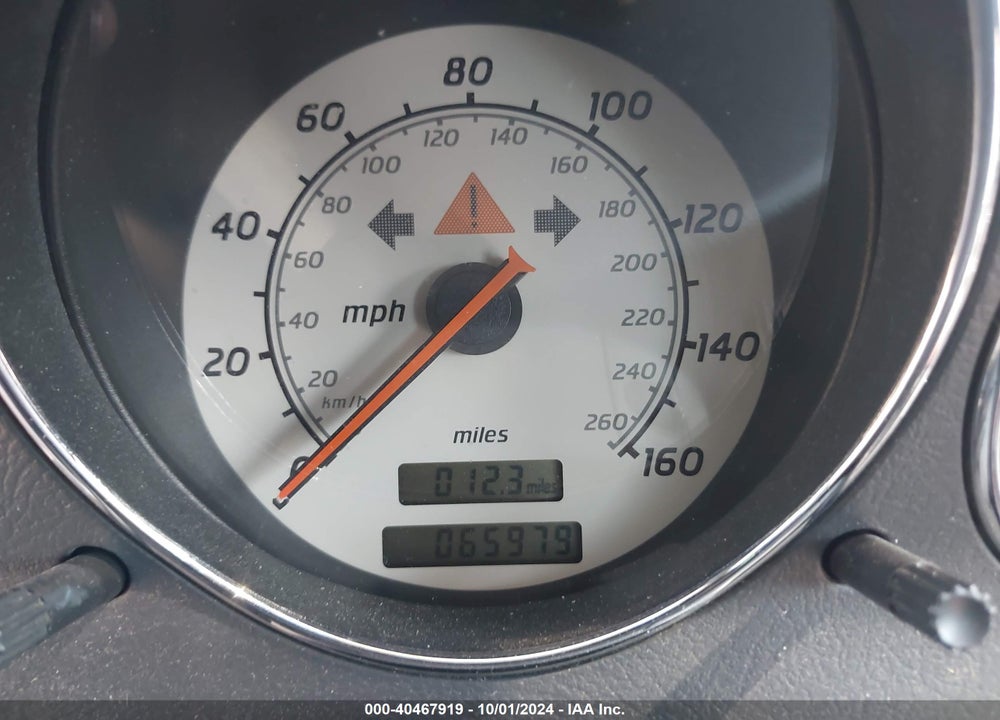 2004 MERCEDES-BENZ SLK 320 VIN: WDBKK65F94F305372