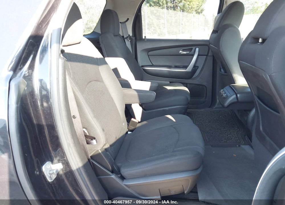2011 GMC ACADIA SLE VIN: 1GKKVPED5BJ269613