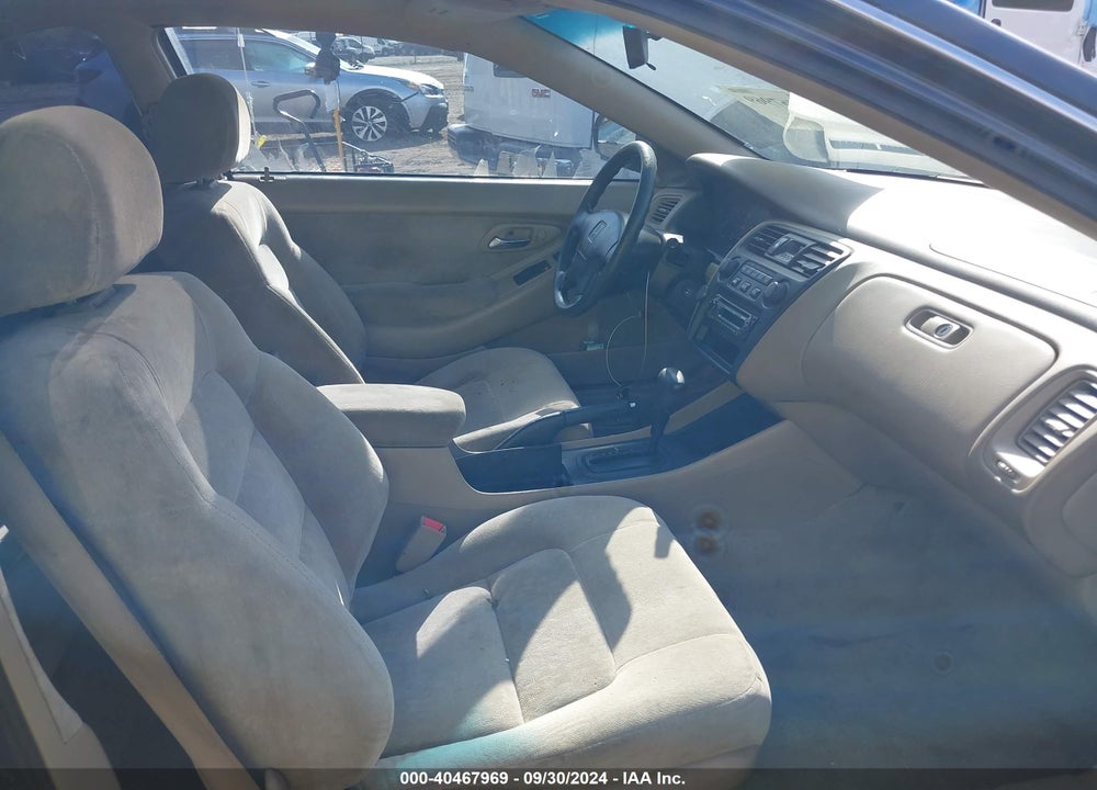 2000 HONDA ACCORD 2.3 EX VIN: 1HGCG3259YA025098