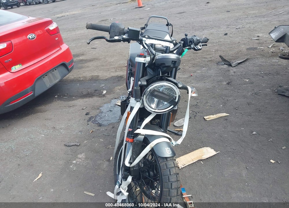2020 HUSQVARNA VITPILEN 401/SVARTPILEN 401 VIN: MD2JUJ403LC265811