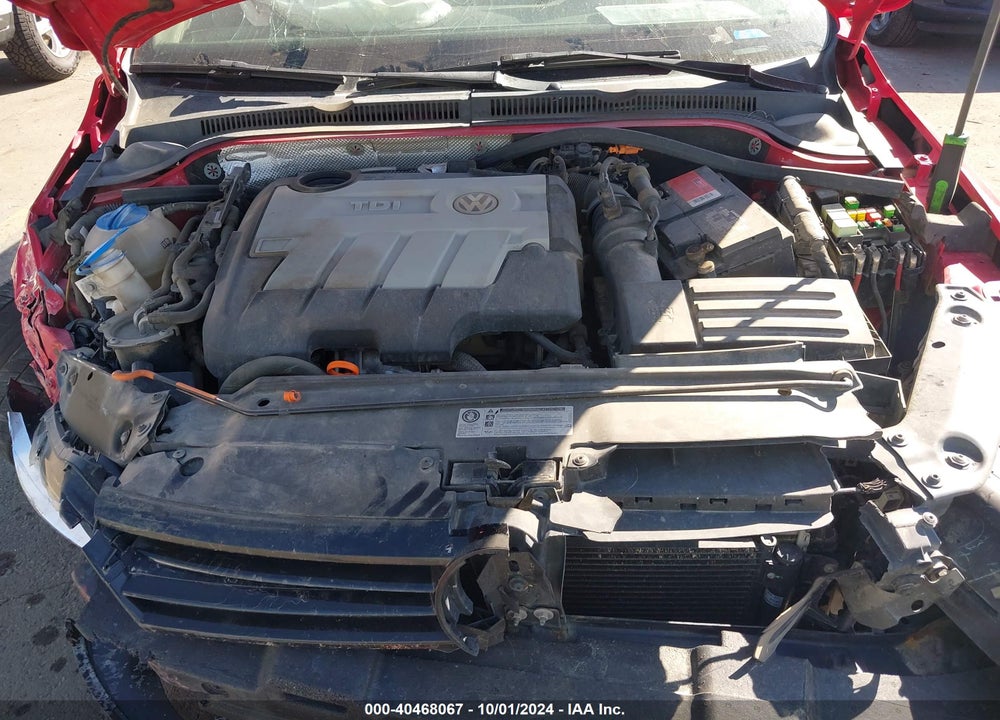 2012 VOLKSWAGEN JETTA 2.0L TDI VIN: 3VW3L7AJ1CM082095