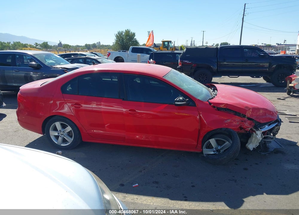 2012 VOLKSWAGEN JETTA 2.0L TDI VIN: 3VW3L7AJ1CM082095