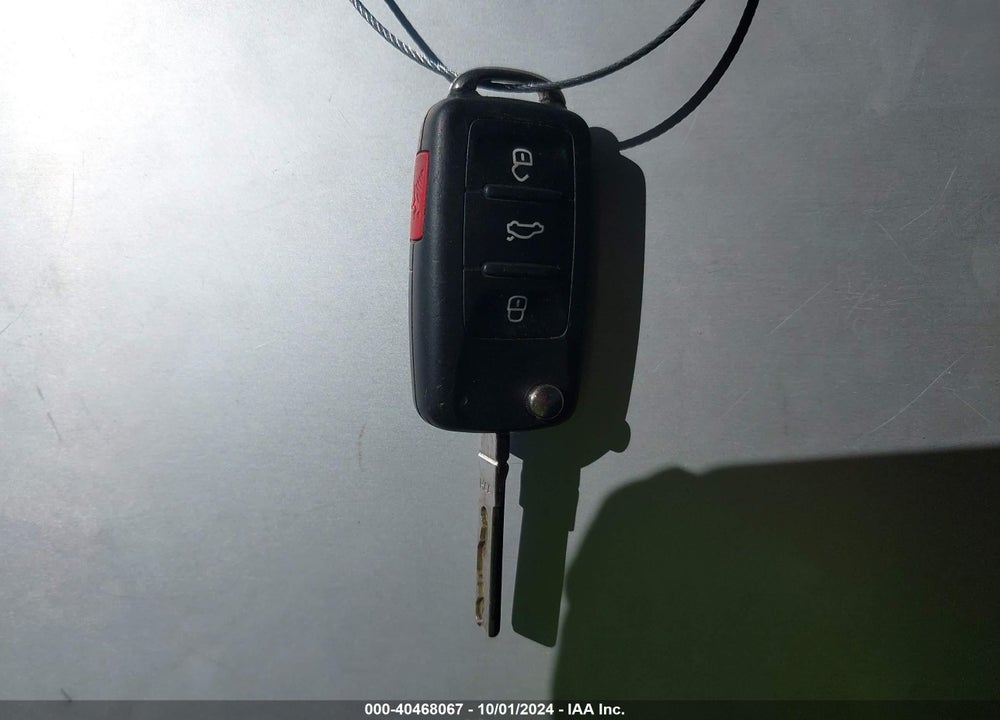 2012 VOLKSWAGEN JETTA 2.0L TDI VIN: 3VW3L7AJ1CM082095
