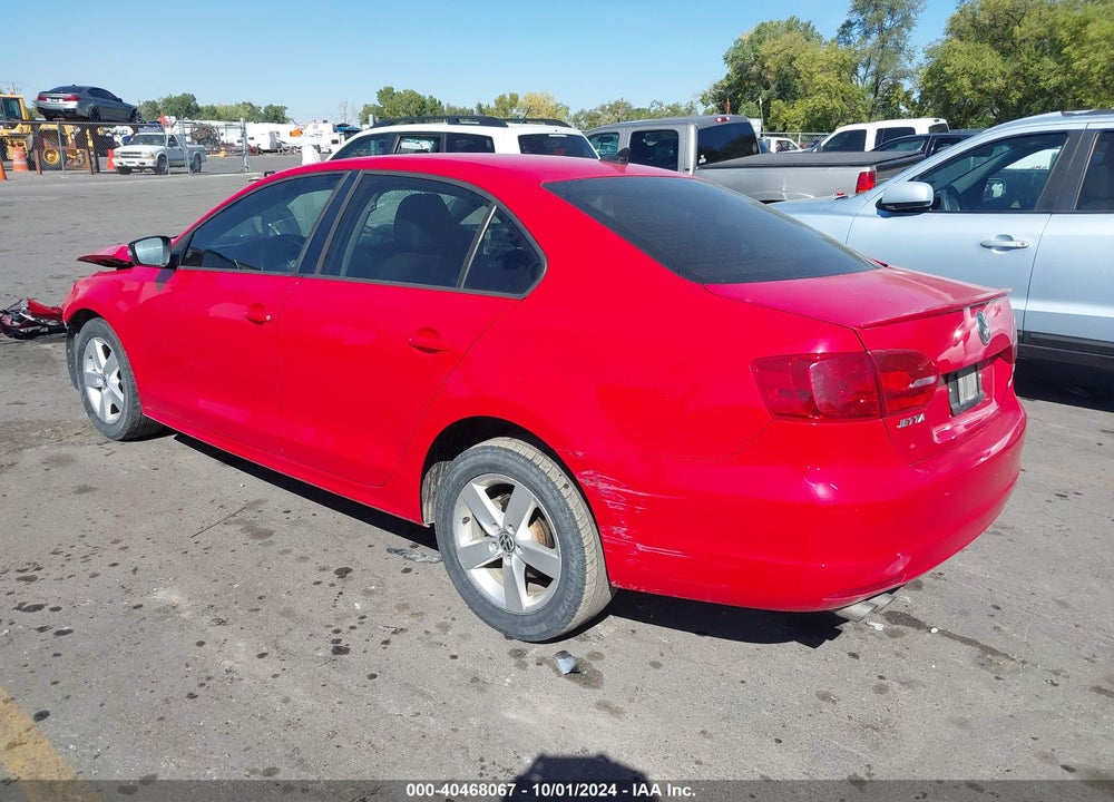 2012 VOLKSWAGEN JETTA 2.0L TDI VIN: 3VW3L7AJ1CM082095