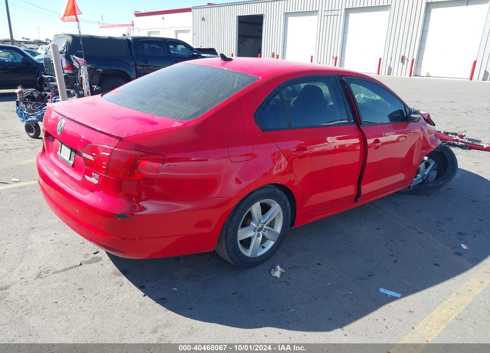 2012 VOLKSWAGEN JETTA 2.0L TDI VIN: 3VW3L7AJ1CM082095