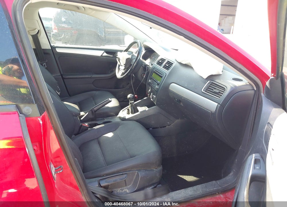 2012 VOLKSWAGEN JETTA 2.0L TDI VIN: 3VW3L7AJ1CM082095