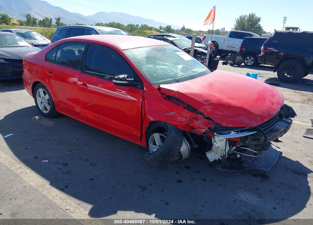 2012 VOLKSWAGEN JETTA 2.0L TDI VIN: 3VW3L7AJ1CM082095