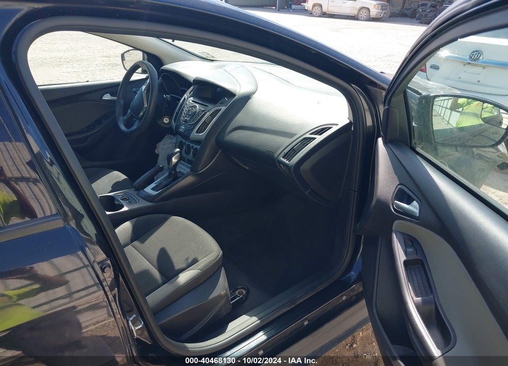 2014 FORD FOCUS SE VIN: 1FADP3K2XEL344475
