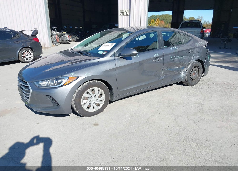 2018 HYUNDAI ELANTRA SE VIN: 5NPD74LF5JH352922