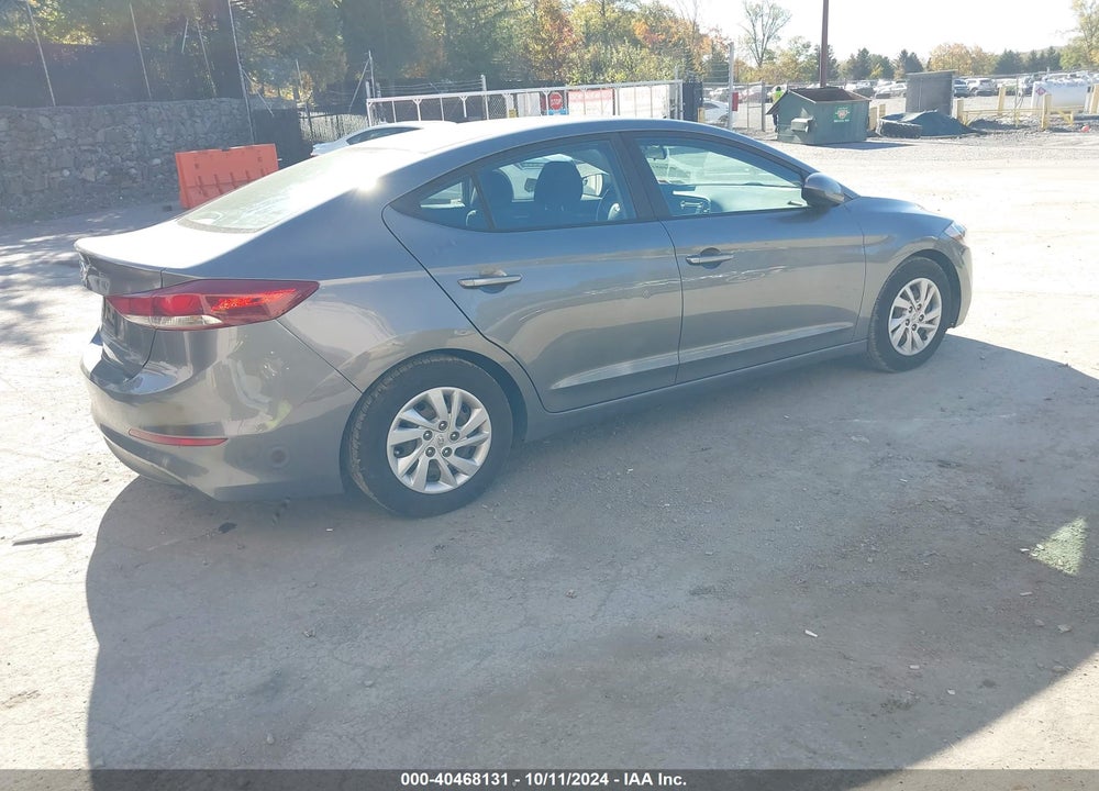 2018 HYUNDAI ELANTRA SE VIN: 5NPD74LF5JH352922