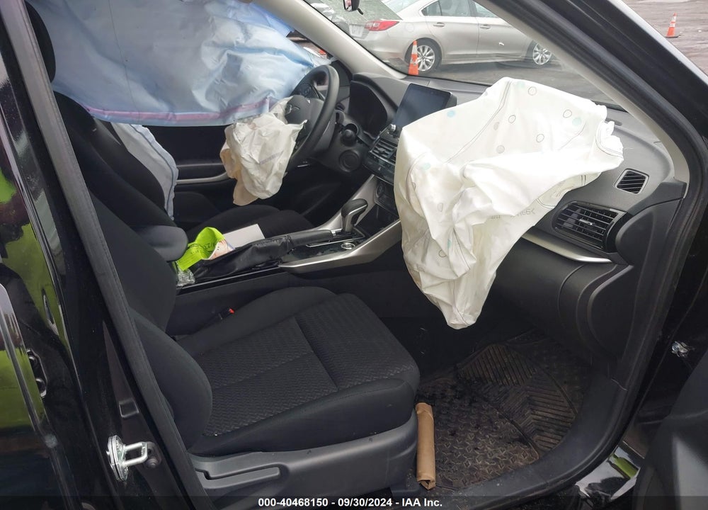 2024 MITSUBISHI ECLIPSE CROSS LE VIN: JA4ATVAA1RZ005792