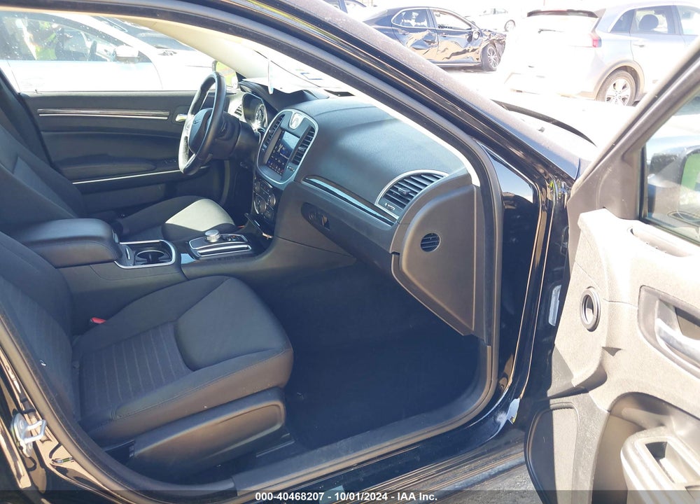 2022 CHRYSLER 300 TOURING VIN: 2C3CCAAG0NH167780