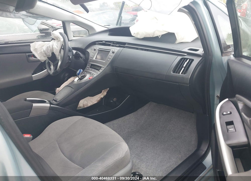 2015 TOYOTA PRIUS TWO VIN: JTDKN3DU4F2001738