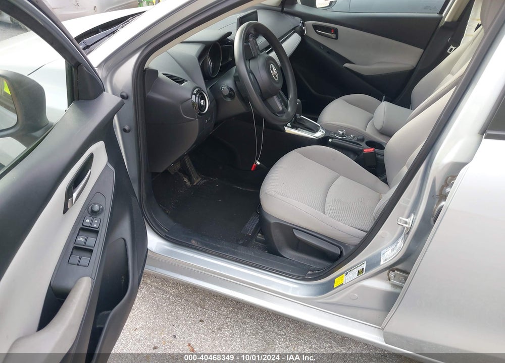2020 TOYOTA YARIS LE VIN: 3MYDLBJV8LY701749