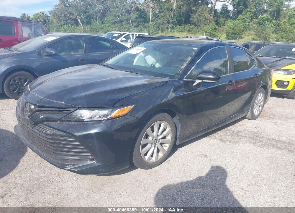 2019 TOYOTA CAMRY LE VIN: 4T1B11HK5KU823063