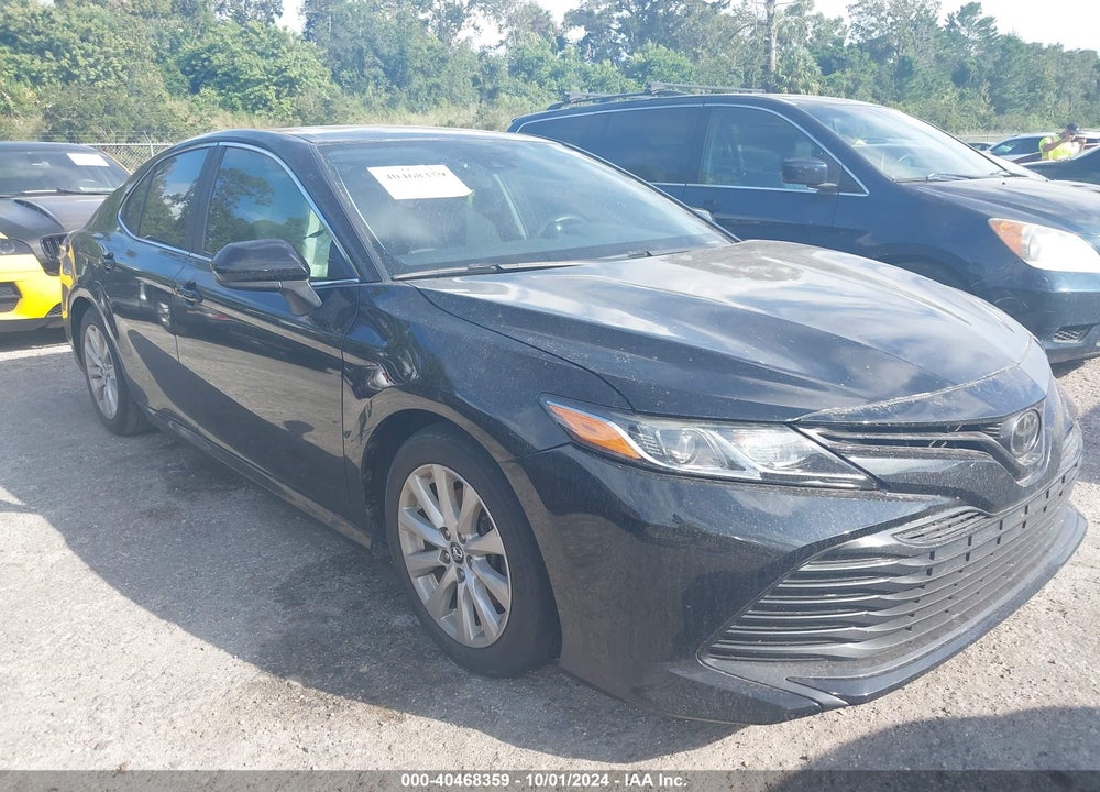 2019 TOYOTA CAMRY LE VIN: 4T1B11HK5KU823063