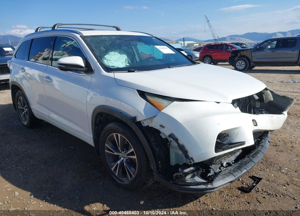 2016 TOYOTA HIGHLANDER XLE V6 VIN: 5TDJKRFH0GS235344