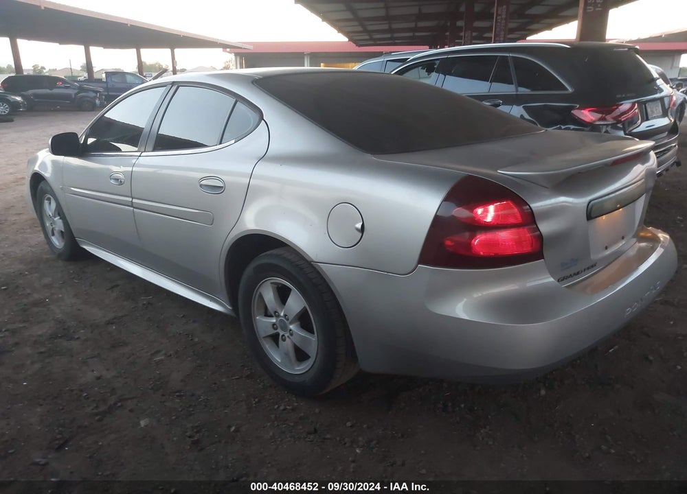 2006 PONTIAC GRAND PRIX VIN: 2G2WP552161111946