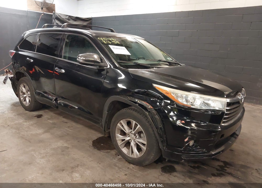 2015 TOYOTA HIGHLANDER XLE V6 VIN: 5TDJKRFH9FS181413
